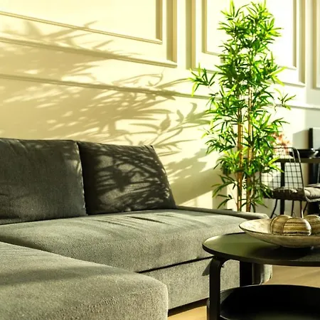 דירה Skyland - 32nd Floor Luxury Studio