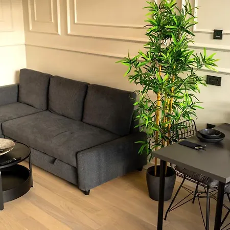 דירה Skyland - 32nd Floor Luxury Studio *