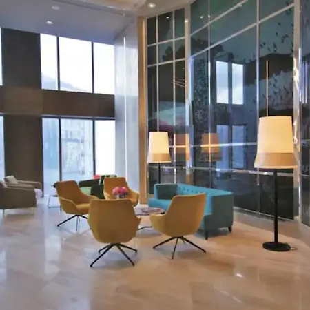 דירה Skyland - 32nd Floor Luxury Studio
