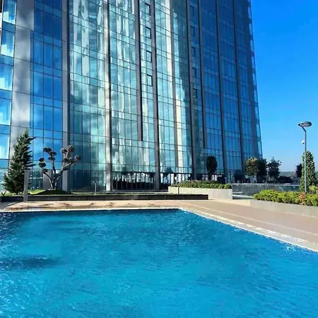 Skyland - 32nd Floor Luxury Studio איסטמבול
