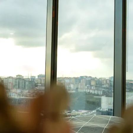 Skyland - 32nd Floor Luxury Studio איסטמבול